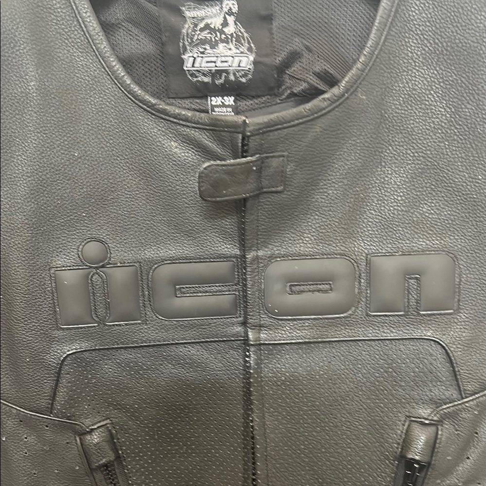 ICON Black Leather Riding Vest with Fierce Dog Design 2x-3x - Picture 6 of 6